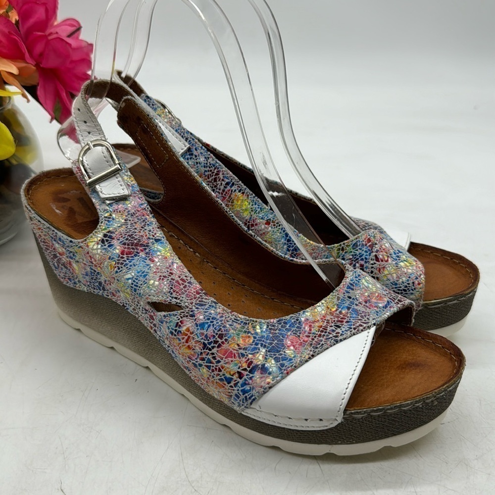V Italia Mosiac Multi Color Sling Back Peep Toe Wedge Sandal Made in Italy Sz 39